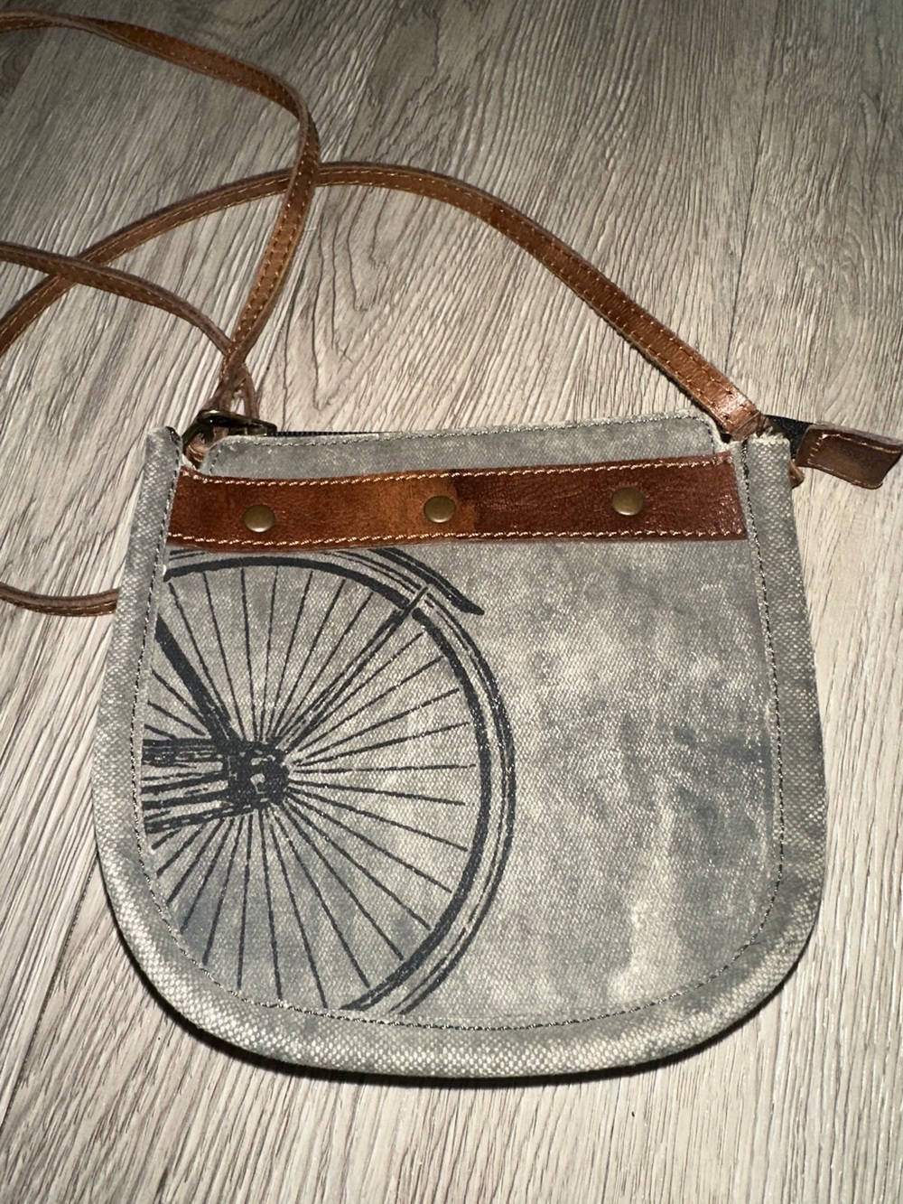 Mona B Gray Canvas Bicycle
Print Crossbody Brown Trim Purse